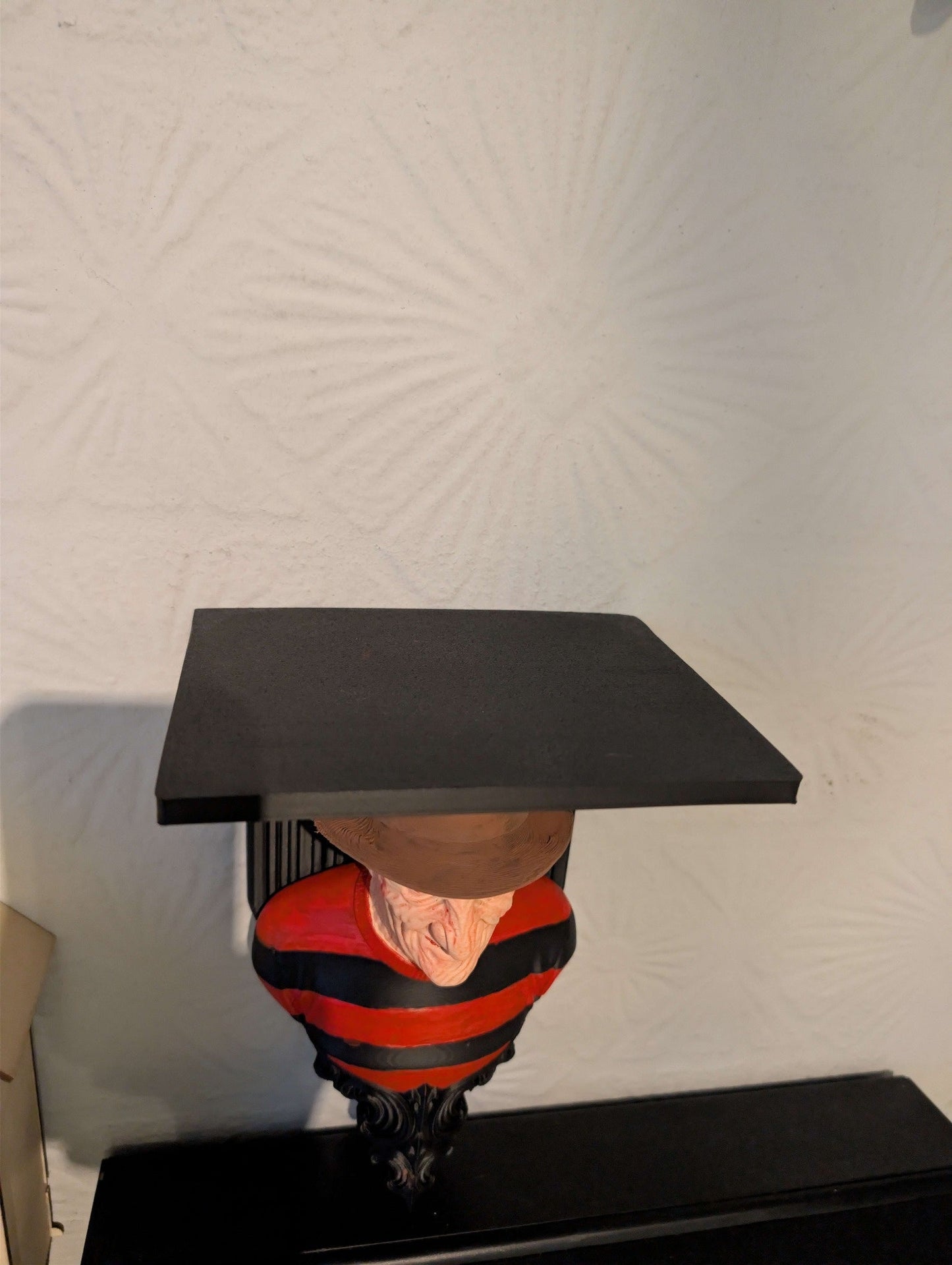 Freddy shelf - Wall mount - Home décor - Horror/gothic décor