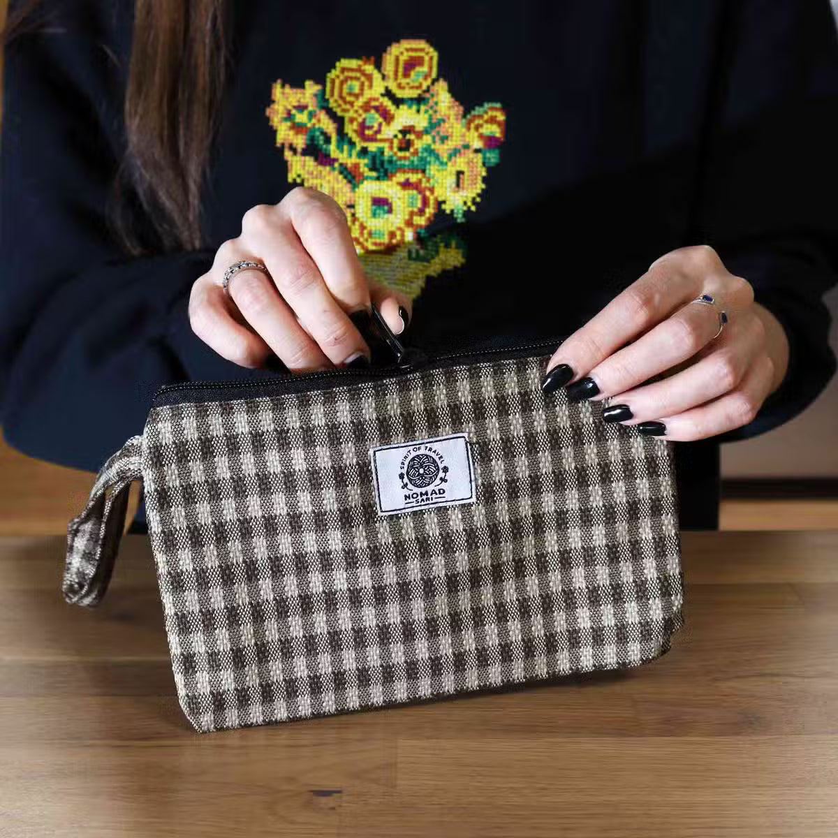 Nomad-Sari Bags & Pouches
