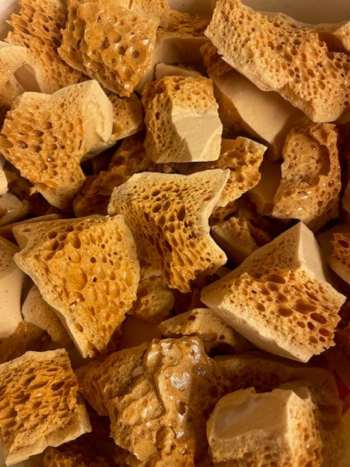 Chocolate Honeycomb - Handmade Dark Chocolate Cinder Toffee (250g)