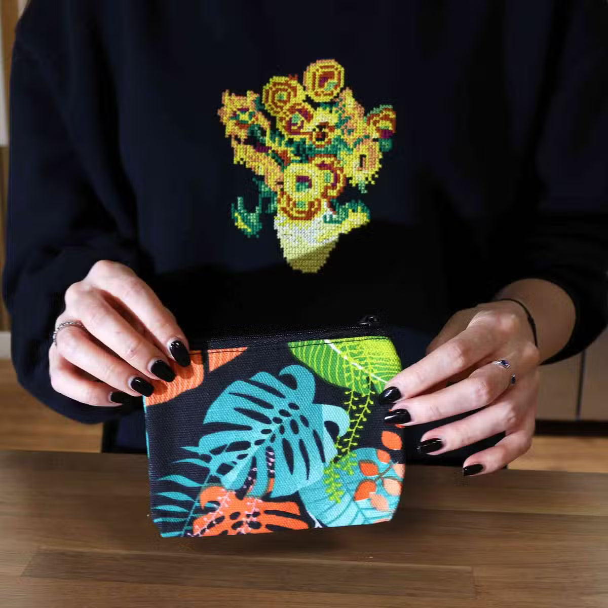 Nomad-Sari Bags & Pouches