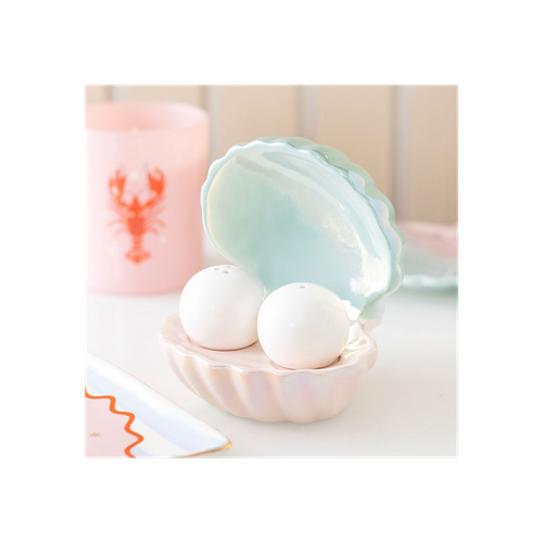 Clam Shell Salt and Pepper Shakers
