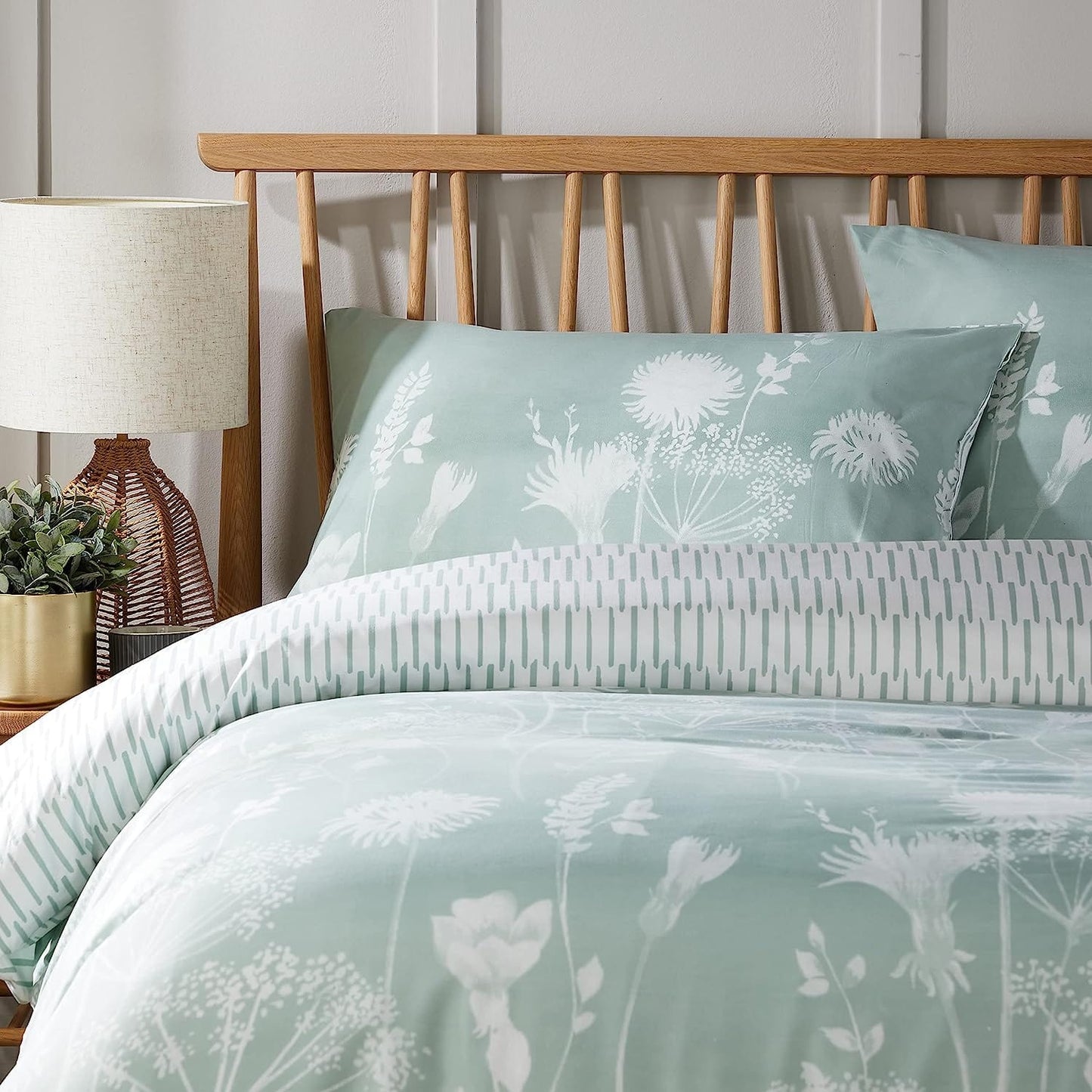 OLIVIA ROCCO Duvet Cover Set Meadow Sage Green Printed Reversible Quilted Easy Care